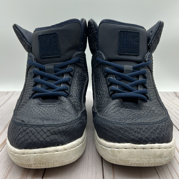 Nike Air Python SP Sneakers - Picture 3 of 10